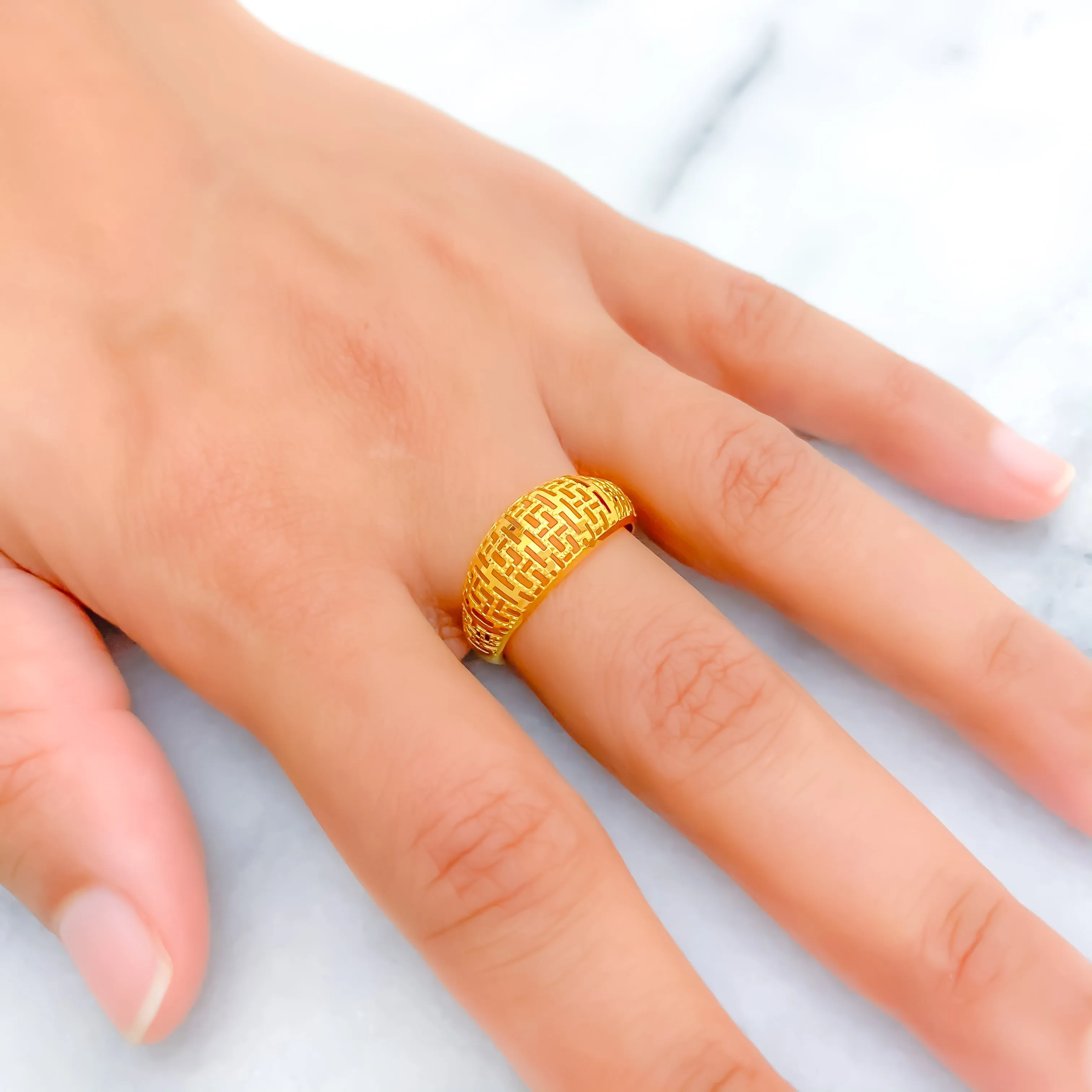 Beautiful Mesh 22k Gold Ring