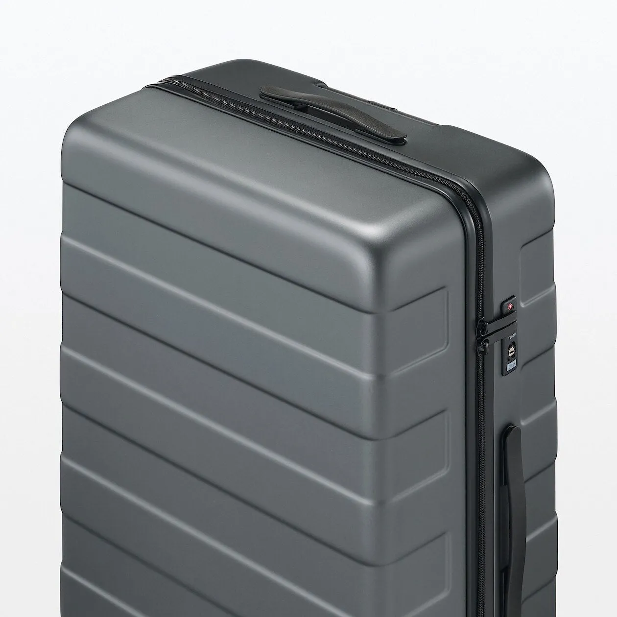 Hard Shell Suitcase - 105L (77cm)