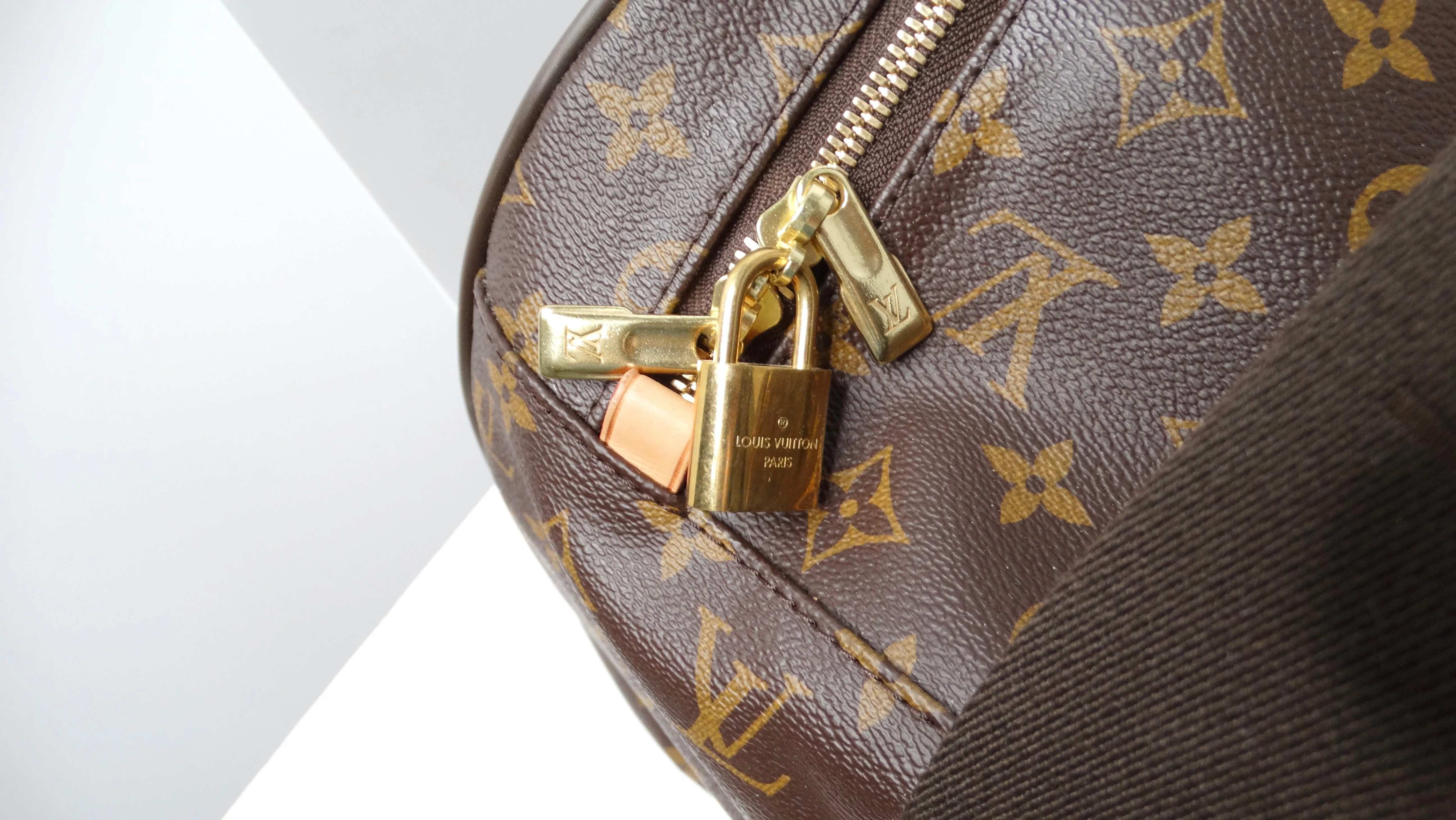 Louis Vuitton Brown Monogram Neo Eole 55 Duffle Roller Suitcase