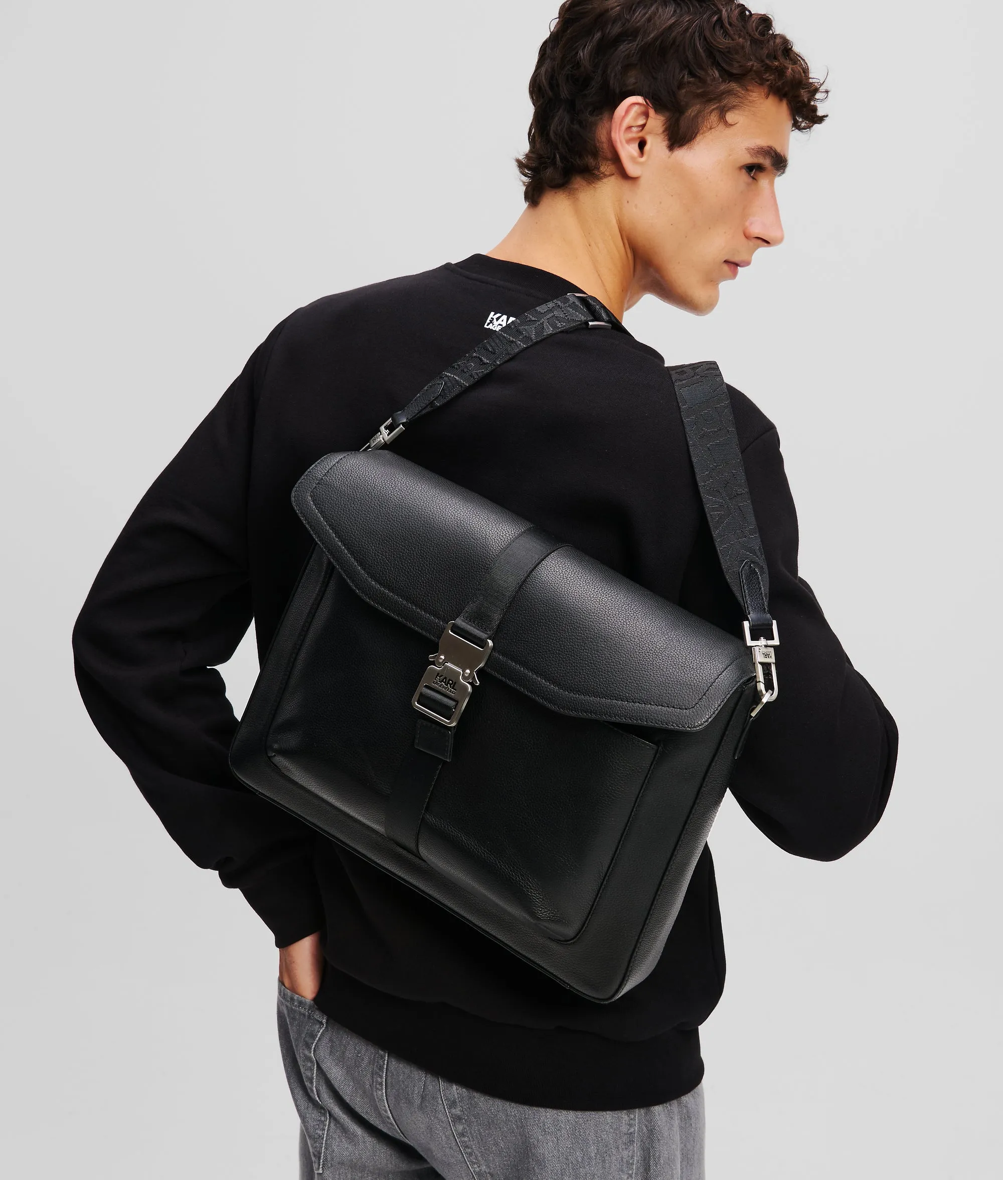 MEN'S PEBBLE LAPTOP BAG