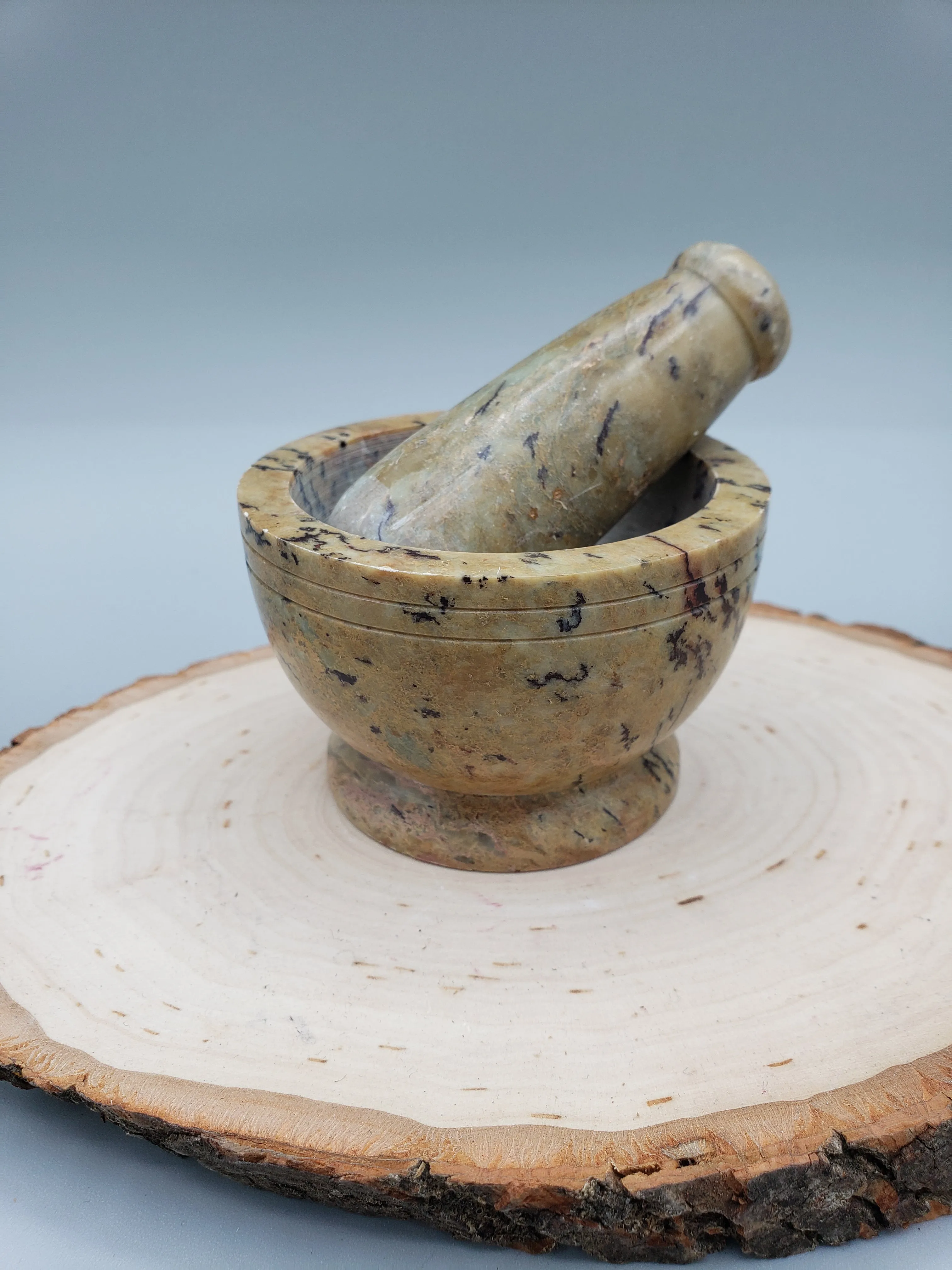 MORTAR & PESTLE - SOAPSTONE