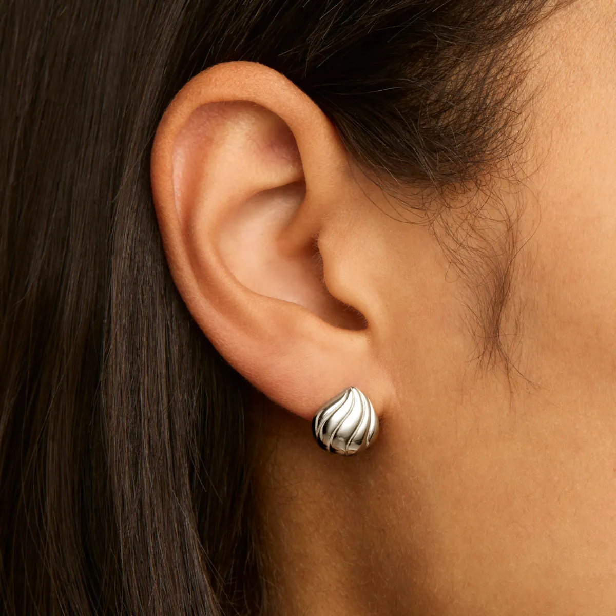 Murmur Stud Earring