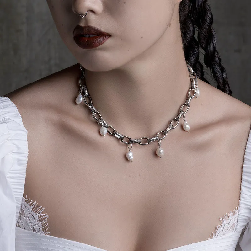 SOVEREIGN. Ornate Link Pearl Collar - Silver