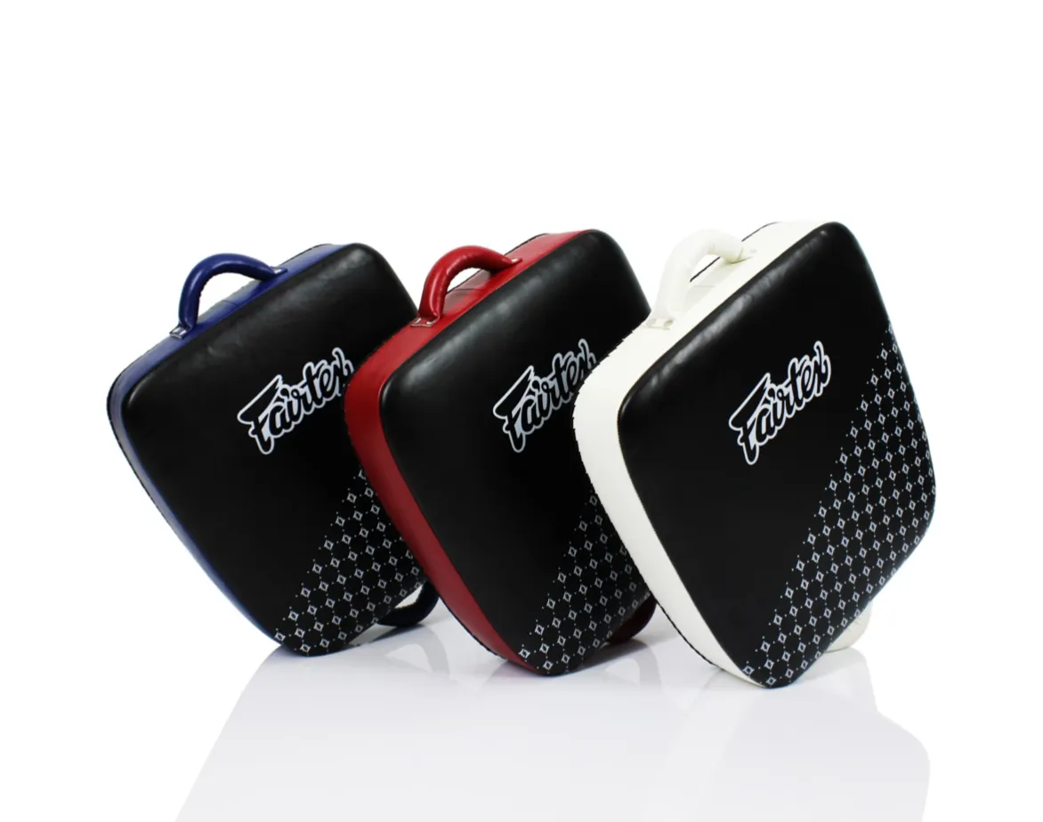 Sparkepude - Fairtex - 'LKP1' - Sort-Rød