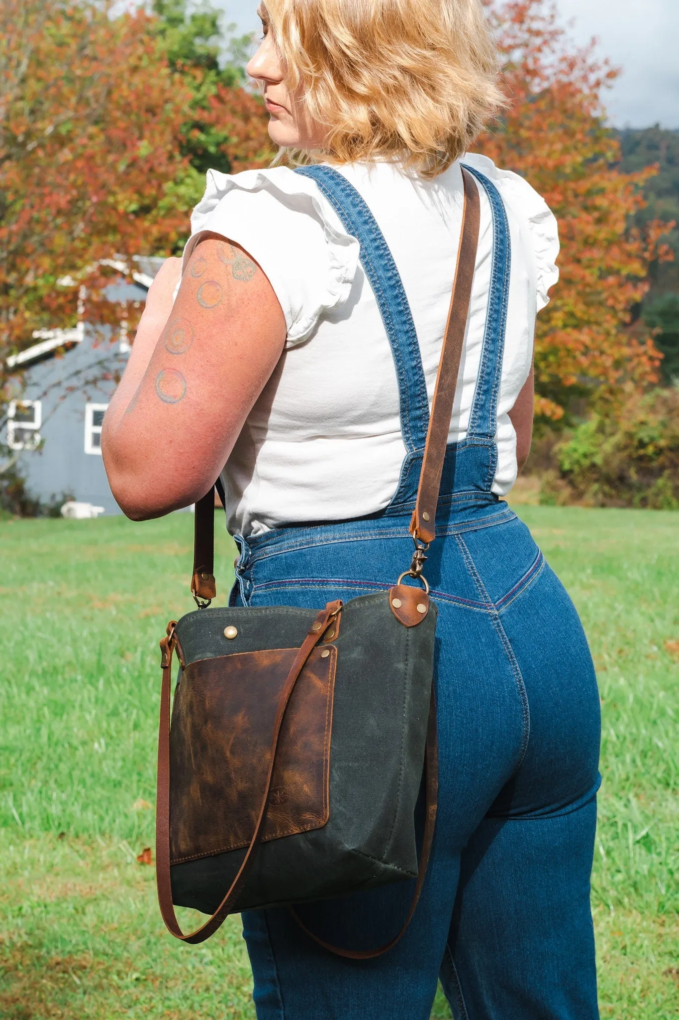 The Classic Waxed Canvas Bag | Tote Bag with Leather Pocket | Small